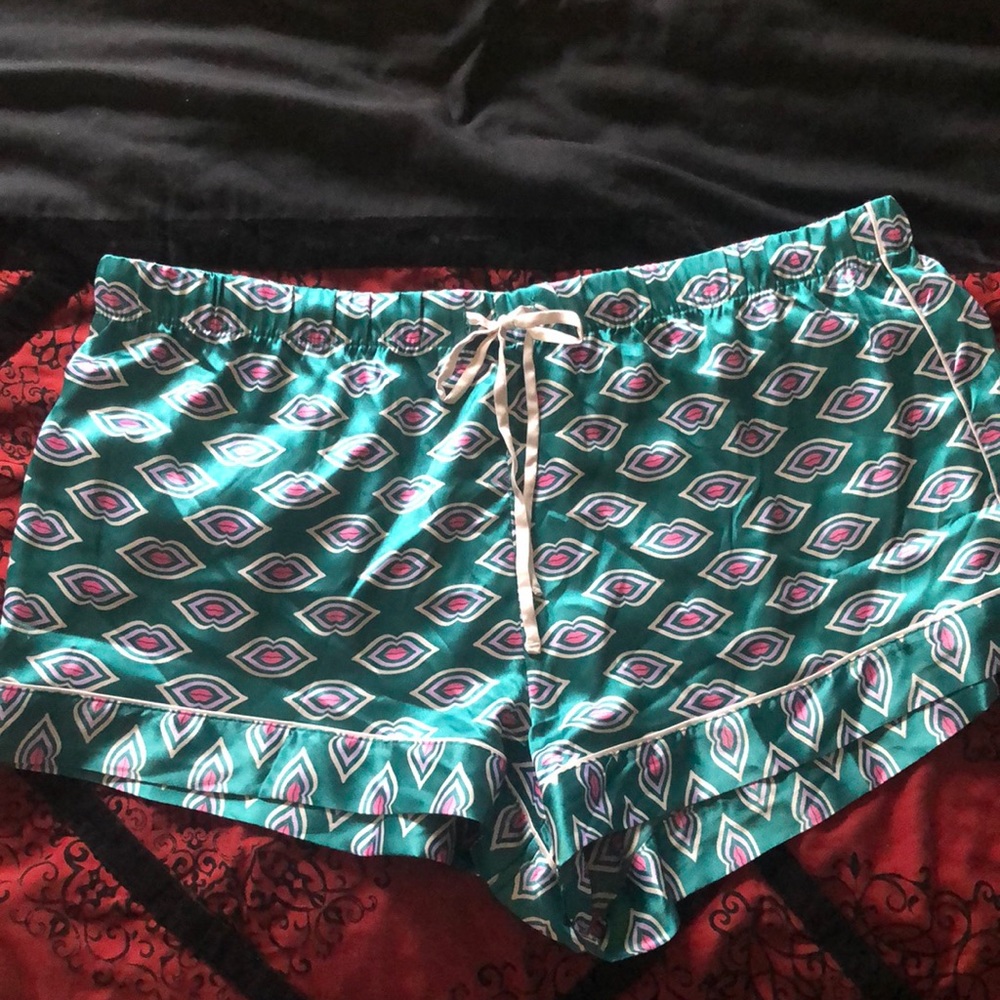 VS lounge shorts